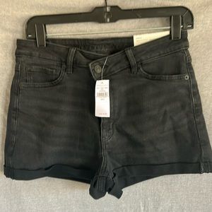 NWT! American Eagle Jean shorts. Stretchy. Size 6.  Black.